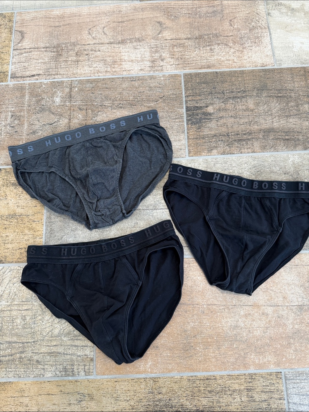 Hugo Boss Men's Briefs Triple Pack in Black & Charcoal Size Small S